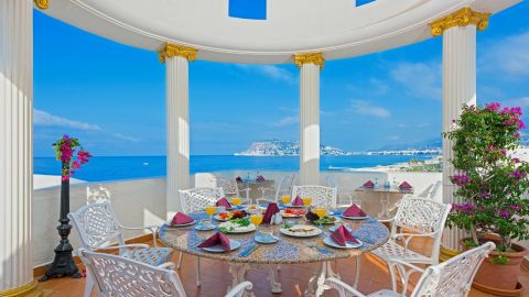 Отпуск по цене авиабилета: сколько стоят путевки в Турцию в новом сезоне