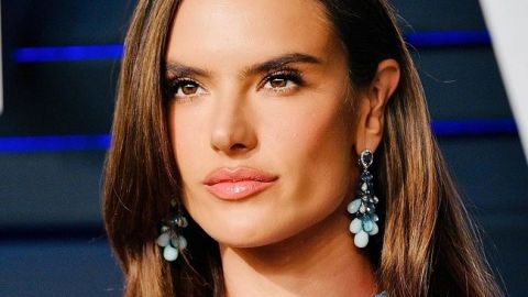 Словно подруги: Алесандра Амбросио показала редкое фото с 11-летней дочкой