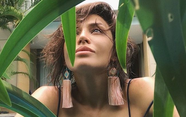 "Немов янгол": зірка "Орла и Решки" показала струнку фігуру в сукні від українського дизайнера