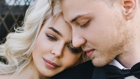 "Як сестра і брат": Аліна Гросу здивувала схожістю зі своїм чоловіком