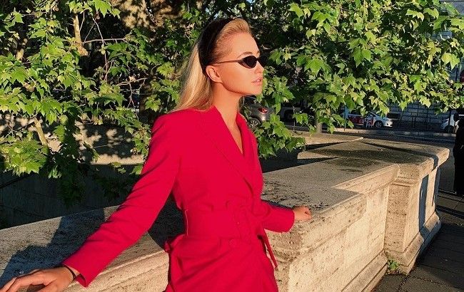 Сладкая конфетка: жена Тищенко прогулялась по Риму в эффектном наряде