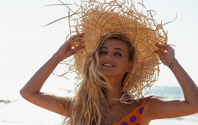 Легкі 90-і: дружина Тищенко захопила мережу ефектним ретро-образом