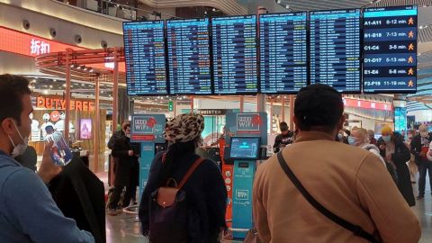 Украинские туристы не могут вылететь из Стамбула: в чем причина