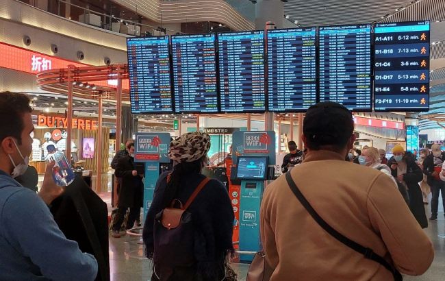Українські туристи не можуть вилетіти зі Стамбула: у чому причина