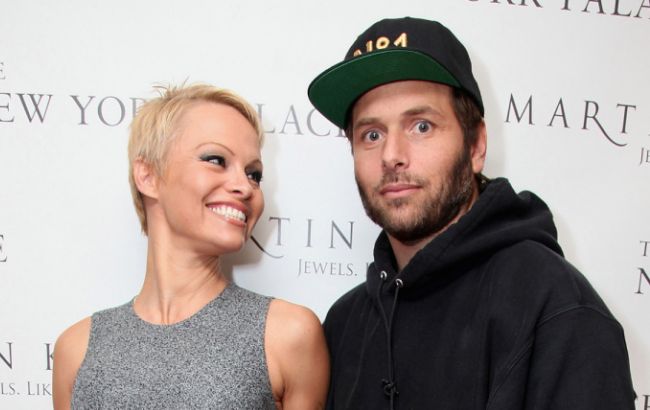 Памела Андерсон офіційно оформила другий розлучення з Ріком Саломоном