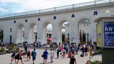 У Криму назвали кількість "понаєхавших" росіян