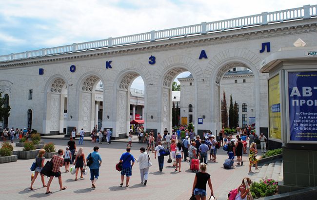 У Криму назвали кількість "понаєхавших" росіян