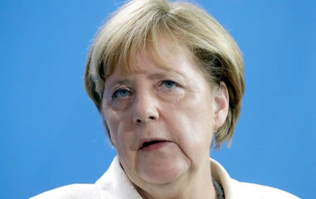 Меркель в очередной раз стало плохо на встрече на высшем уровне