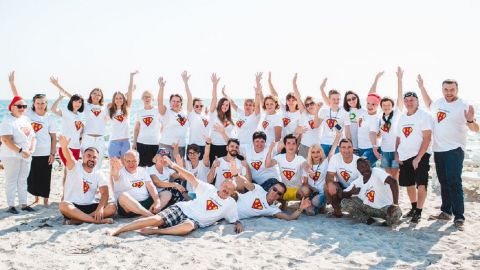 В Украине выбирают лучших учителей: телезвезды рассказали о своих школьных героях