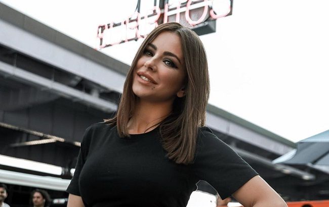 Пора в музей воскових фігур: Ані Лорак запідозрили в операції на обличчі