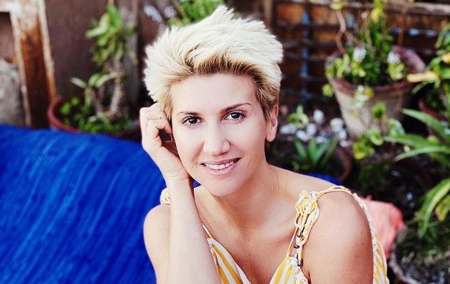 Аніта Луценко похвалилася витонченою фігурою і спортивними ніжками на райських островах