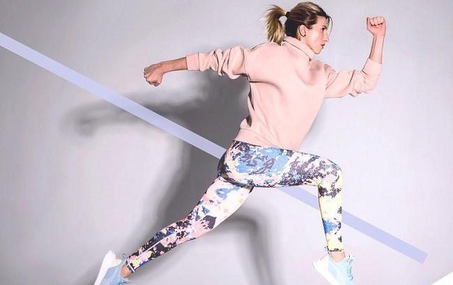 Анита Луценко показала, как укрепить мышцы спины и избавиться от сутулости