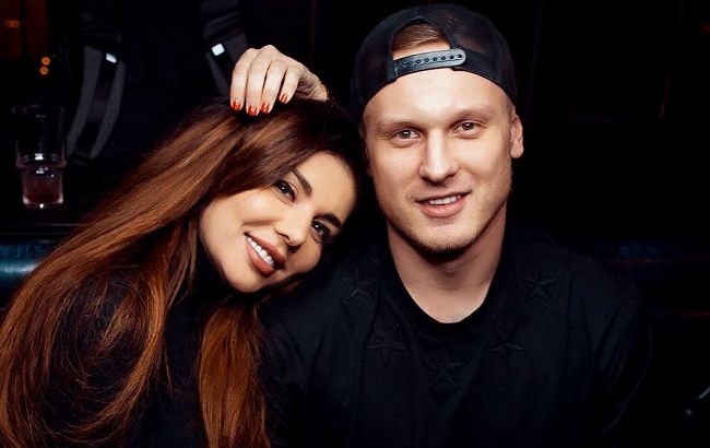 В роскошном платье и с молодым бойфрендом: Анна Седокова отпраздновала день рождения