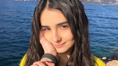 "Якщо не спати": зірка серіалу "Школа" порадувала шанувальників новим хітом і кліпом