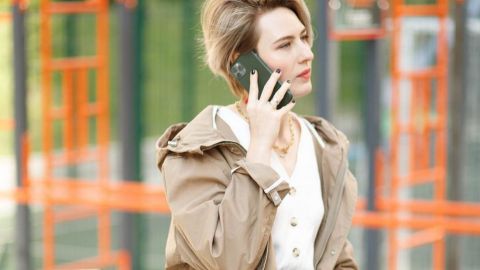 Багатошаровість і шапка-косинка: стиліст розповіла, як зробити зимовий образ цікавим