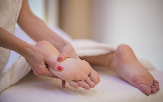 Від стресу до балансу: несподівані переваги масажу стоп