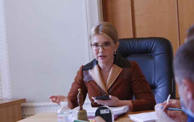 Тимошенко: влада знає, що більшість проти продажу землі, і йде проти волі людей