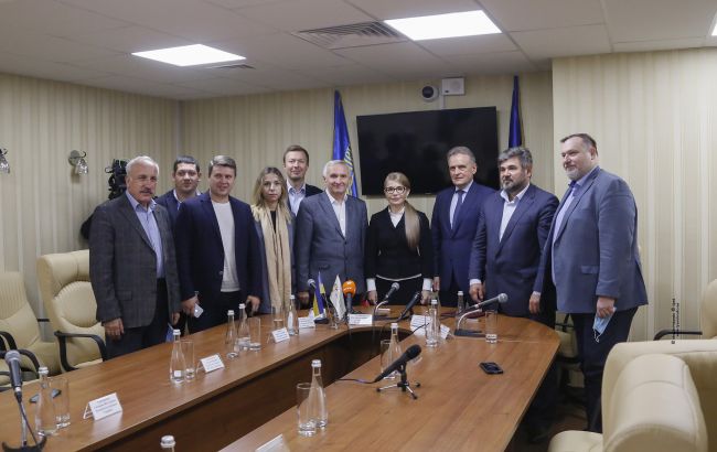 Тимошенко підписала меморандум з національними аграрними асоціаціями