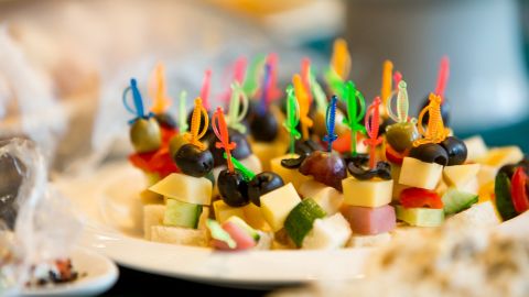 Диетолог раскрыла секрет, как в новогоднюю ночь вкусно полакомиться и не объесться