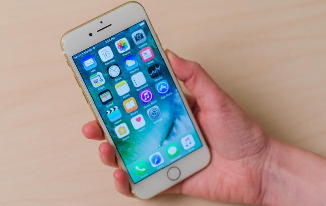 Apple не доїхав: на митниці затримали 100 кг контрабандних iPhone