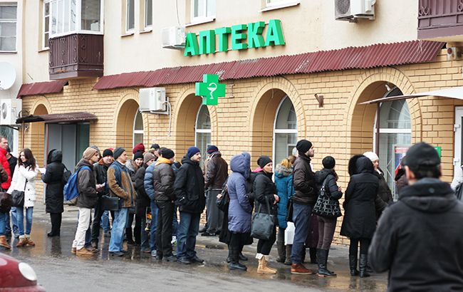 Дорого і марно: Донецьк в жаху від якості ліків та цін на них