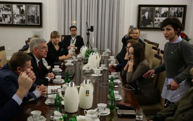 Протести в Польщі: уряд і журналісти проведуть переговори 19 грудня