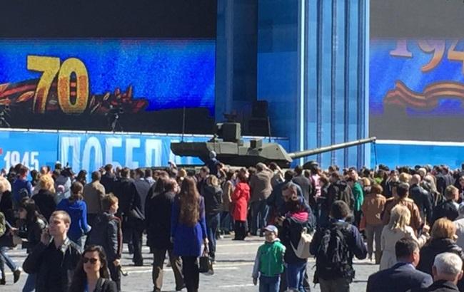На репетиції параду Перемоги в Москві заглох танк "Армата"