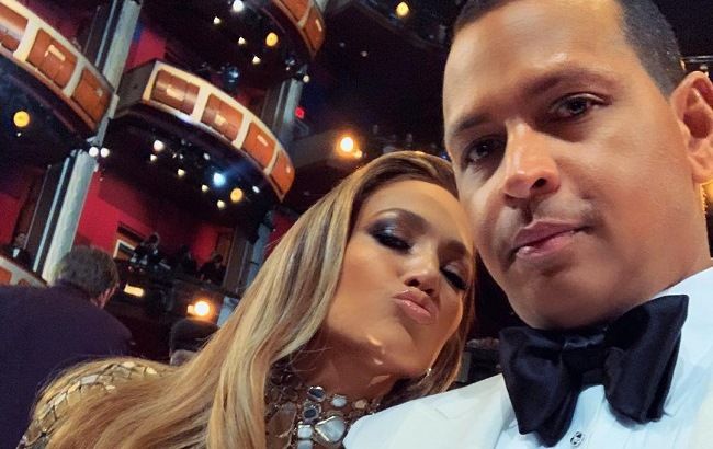 Такие счастливые: Дженнифер Лопес показала, как проводит время с Родригесом после помолвки