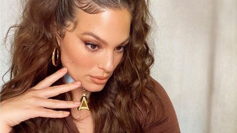 Розкішна матуся: напівгола Ешлі Грем підірвала мережу провокаційним відео