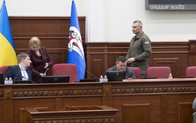 Киев увеличивает помощь военным до 7,5 млрд грн в год, - Кличко