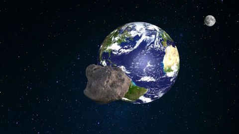 К Земле на большой скорости приближается астероид длиной с футбольное поле: эксперты оценили риски