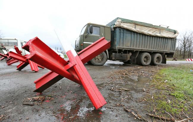 На Донбасі заарештували чиновників за сприяння сепаратистам у контрабанді вантажів