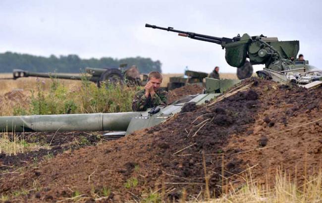 Опрос: 10% украинцев считают, что боевые действия на востоке Украины не прекращались
