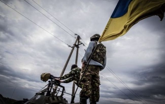 Бойовики за ніч 22 рази обстріляли сили АТО на Донбасі