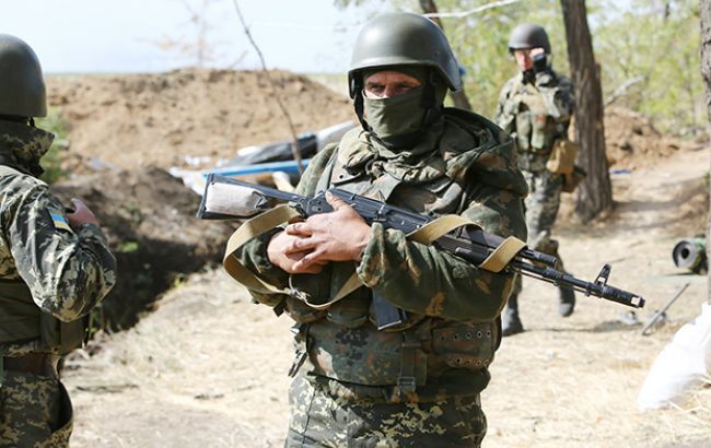 В зоне АТО за сутки погиб один украинский военный, еще двое ранены