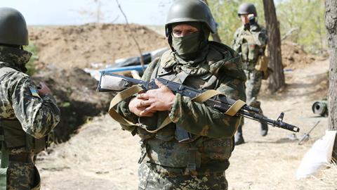 На Донбасі за добу загинули двоє військових, ще 9 поранені