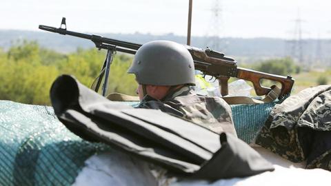 На Донбассе ранения получили трое военных, - штаб
