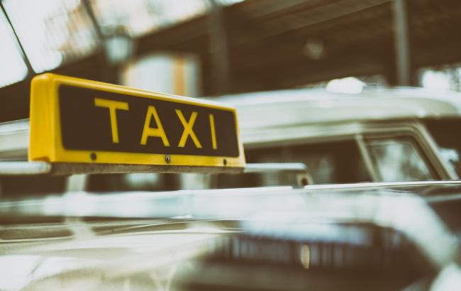 Соцмережі вразили міркування "зомбовані" львівського таксиста