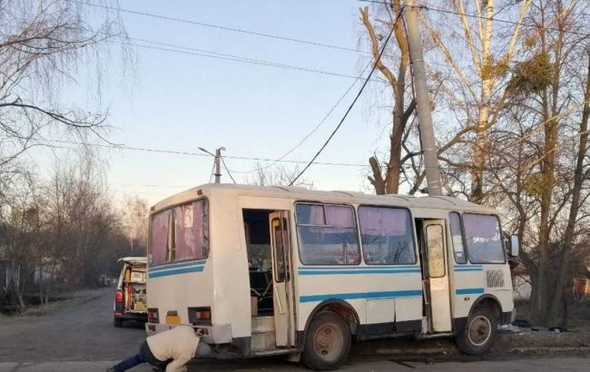 У Житомирській області автобус в'їхав в електроопору, є жертви