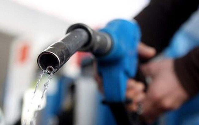 Розничные продажи бензина через украинские АЗС в октябре сократились на 19,1%