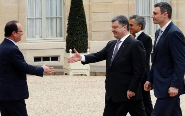 Порошенко и Олланд обсудили необходимость выполнения минских договоренностей