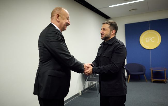 Зеленский обсудил с Алиевым возможность оборонного сотрудничества