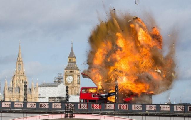 У Кабулі у відповідь на фільм про іслам підірвали автобус з іноземцями: Загинули дев'ять осіб (фото)