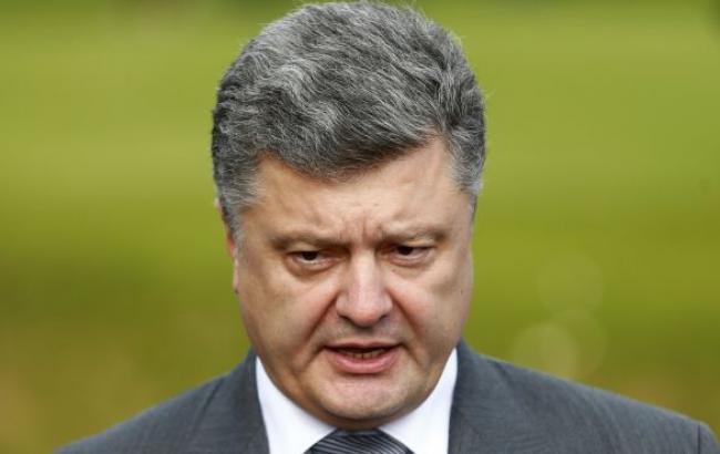 Україна готова до запровадження військового становища, - Порошенко
