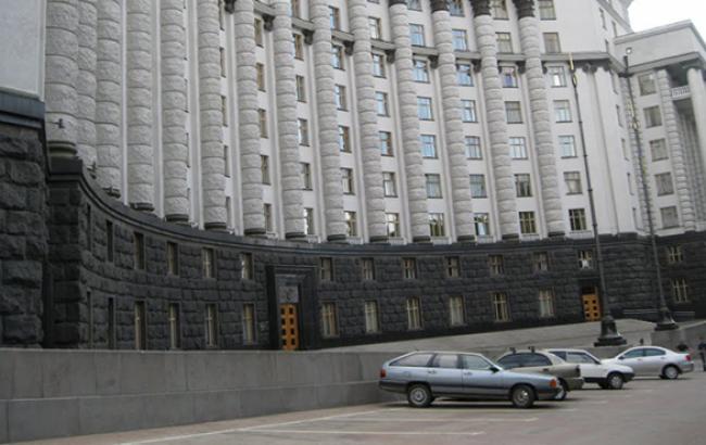 Кабмин хочет упростить порядок выдачи лицензии на применение труда иностранцев в Украине