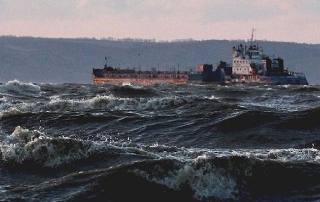 Керченская переправа закрыта из-за штормового предупреждения