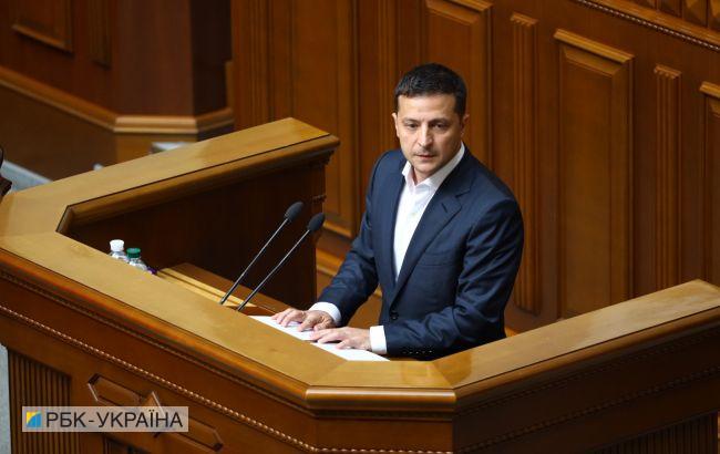 Зеленский пришел на заседание Рады