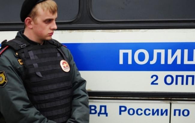 В Москве полиция задержала 4 человек, слушавших украинский гимн под СИЗО летчицы Савченко