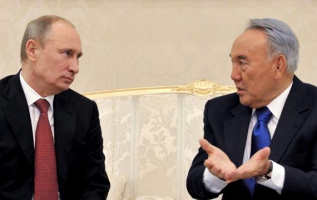 Путин обсудил соблюдение минских договоренностей в Украине с Назарбаевым