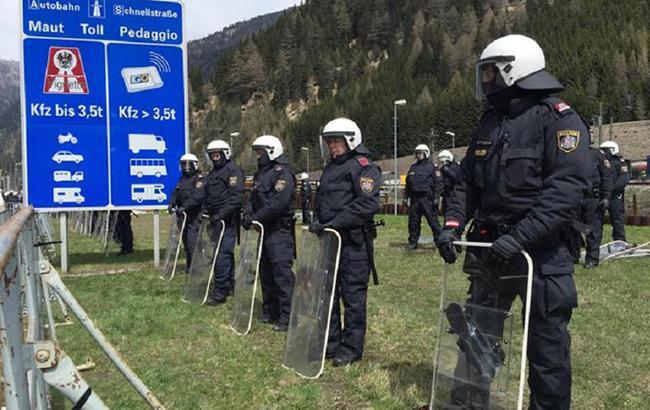 На границе Австрии со Словенией проходят масштабные учения на случай закрытия границ ЕС